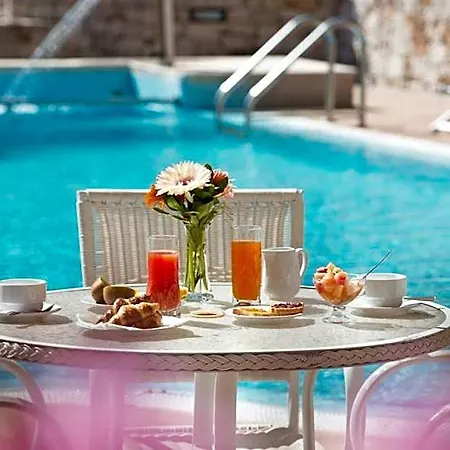 Park La Grave Hotel