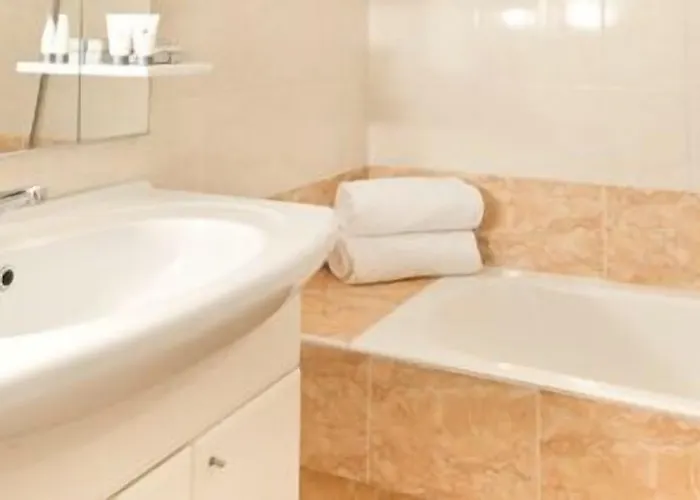 Park La Grave Hotel